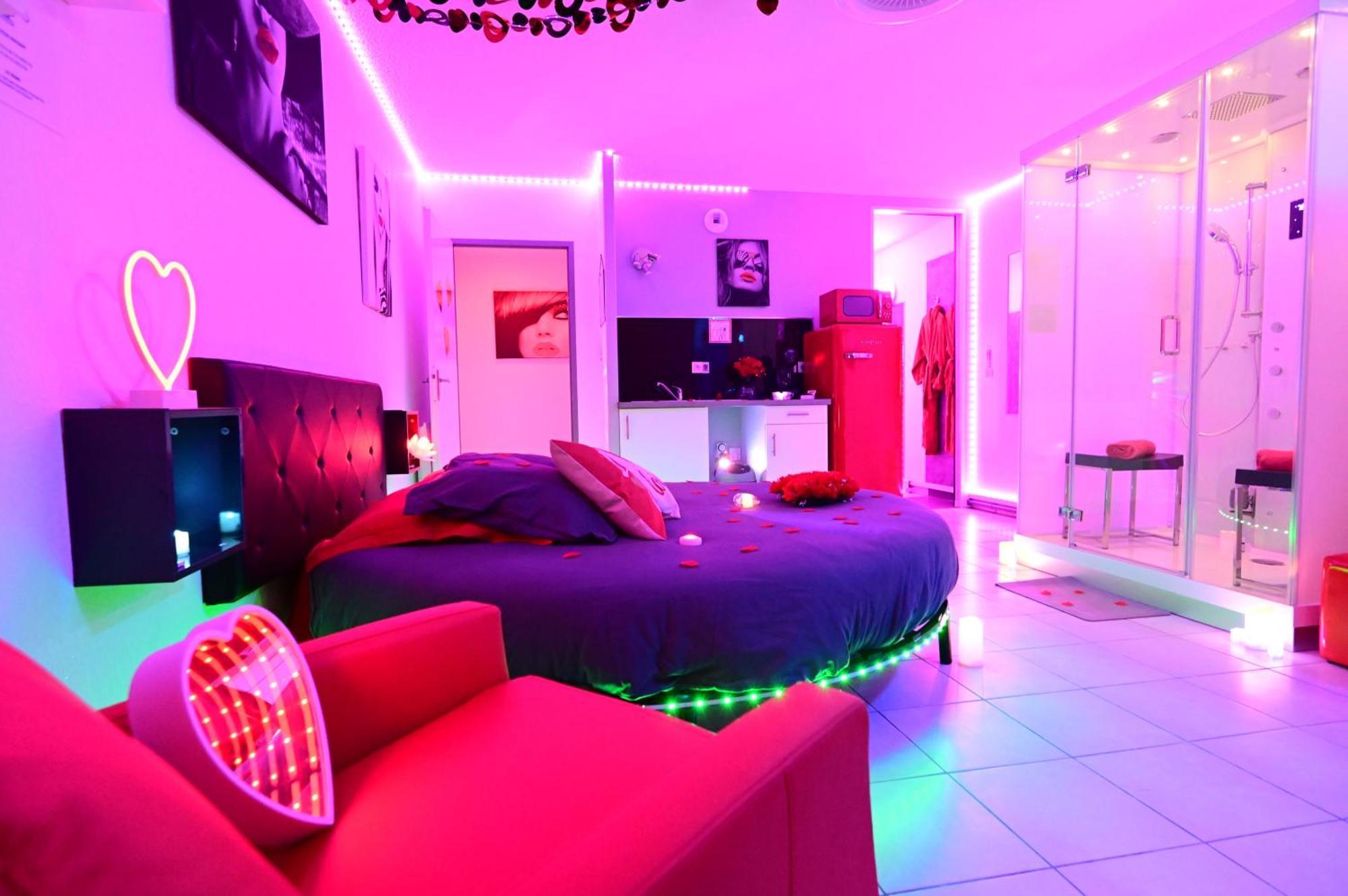 Love Room A Deux Pas De L'Ocean Avec Hammam, Sauna Et Bain A 2 :-) Biscarrosse Exterior foto