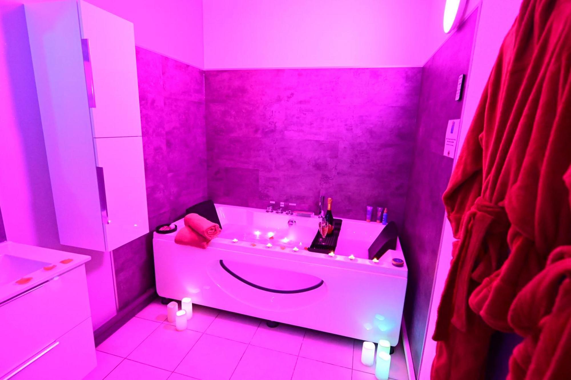 Love Room A Deux Pas De L'Ocean Avec Hammam, Sauna Et Bain A 2 :-) Biscarrosse Exterior foto