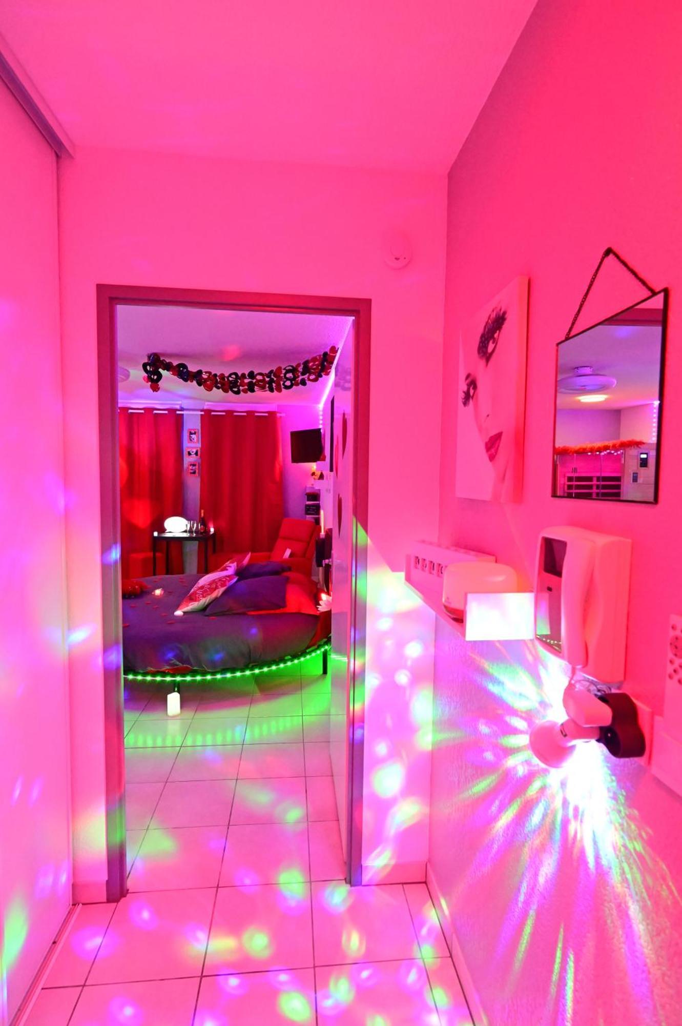 Love Room A Deux Pas De L'Ocean Avec Hammam, Sauna Et Bain A 2 :-) Biscarrosse Exterior foto