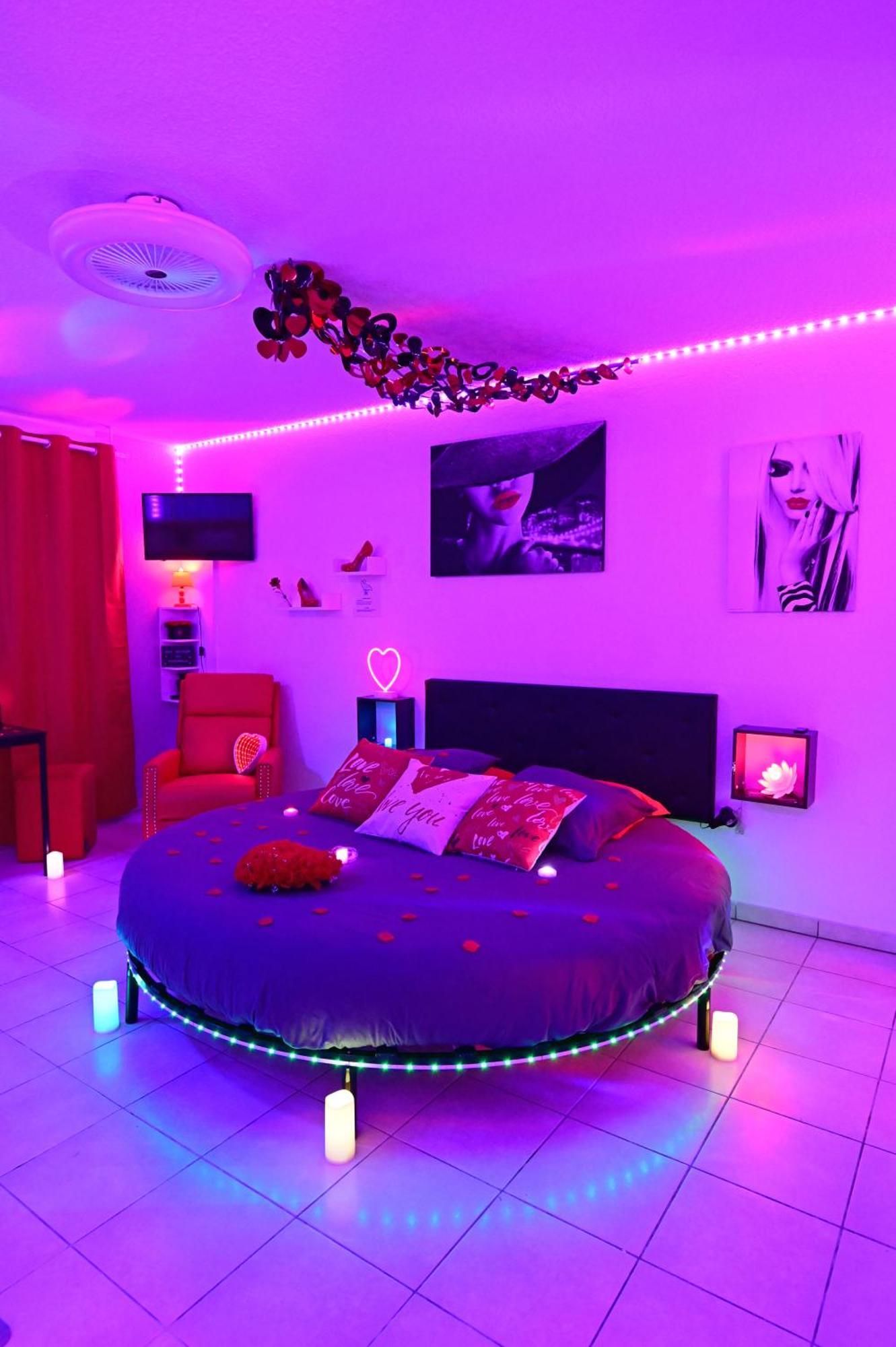 Love Room A Deux Pas De L'Ocean Avec Hammam, Sauna Et Bain A 2 :-) Biscarrosse Exterior foto