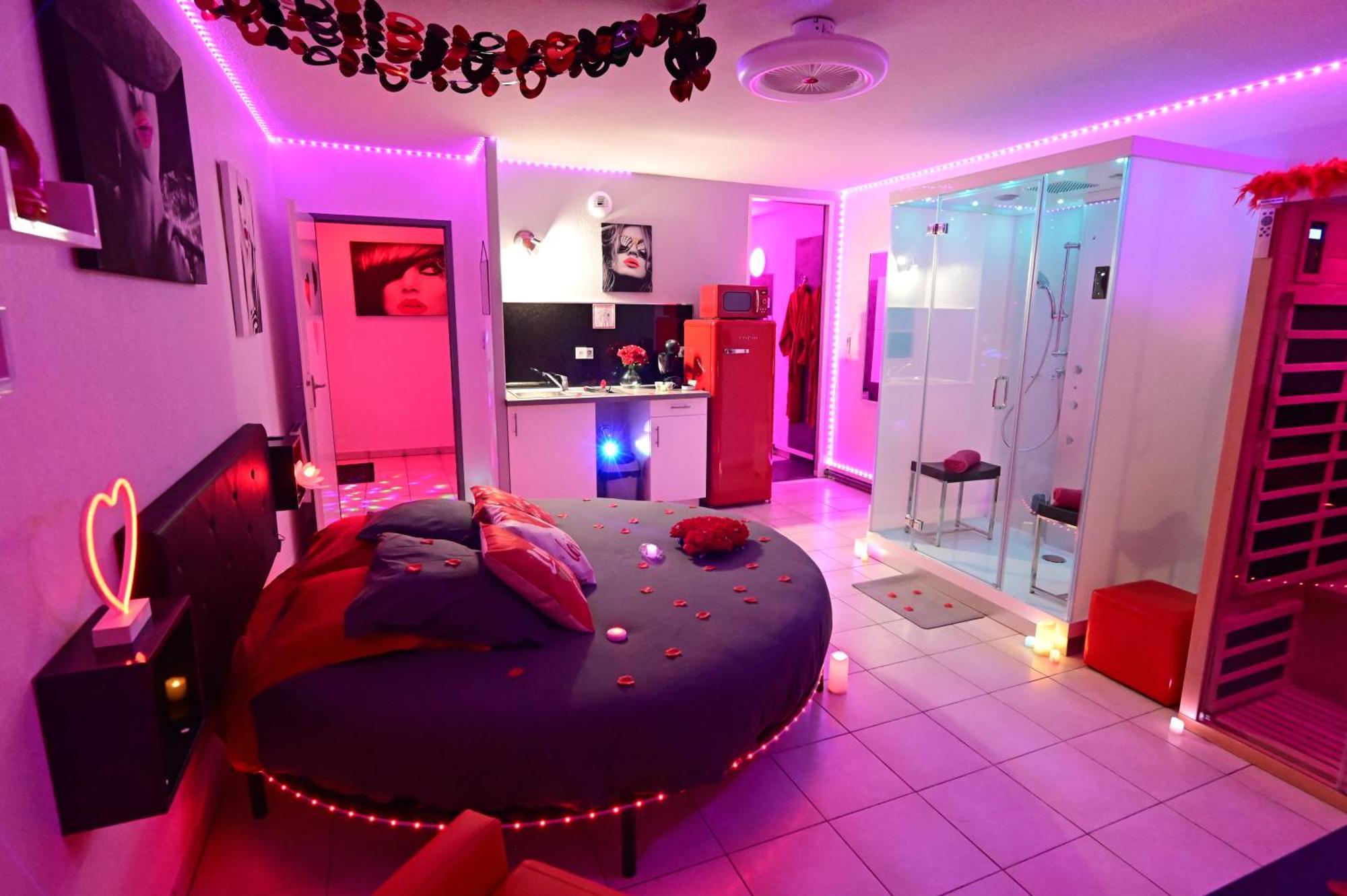 Love Room A Deux Pas De L'Ocean Avec Hammam, Sauna Et Bain A 2 :-) Biscarrosse Exterior foto