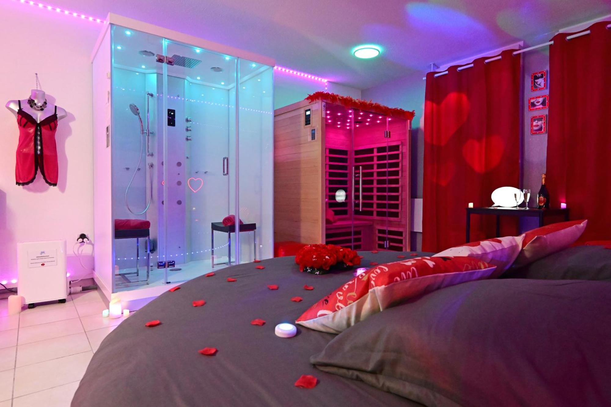 Love Room A Deux Pas De L'Ocean Avec Hammam, Sauna Et Bain A 2 :-) Biscarrosse Exterior foto