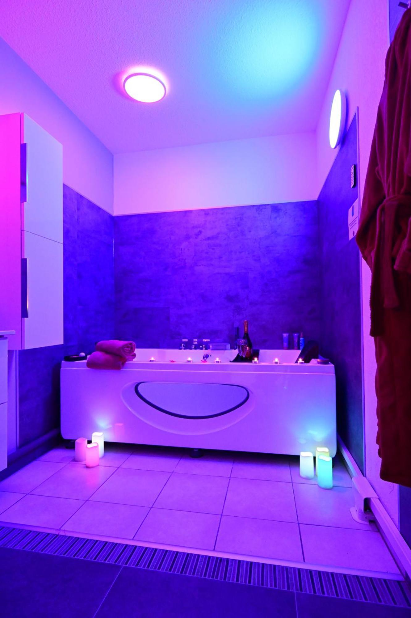 Love Room A Deux Pas De L'Ocean Avec Hammam, Sauna Et Bain A 2 :-) Biscarrosse Exterior foto